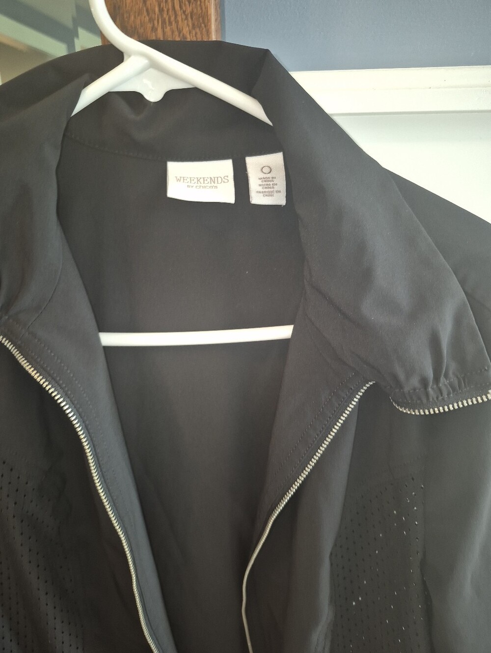 Women's Chico's Weekends Black Perforated Zip Utility Jacket - Picture 4 of 10